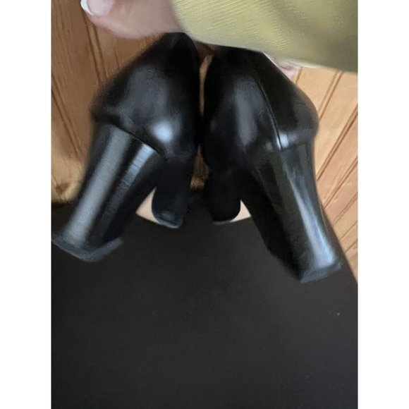 Salvatore Ferragamo Made in Italy Black Quilted Toe Block Heel Pump Size 9.5AAA - Picture 12 of 16